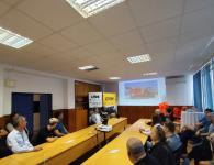 účastníci konferencie na exkurzii vo firme CSM Industry s.r.o.